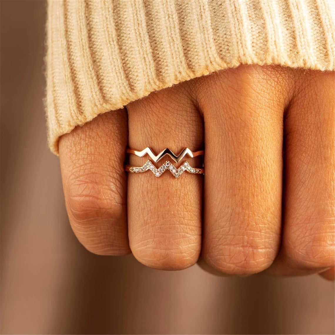 Double Wave Ring – For Your Daughter